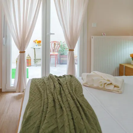 公寓 Smaro's Philoxenia House -